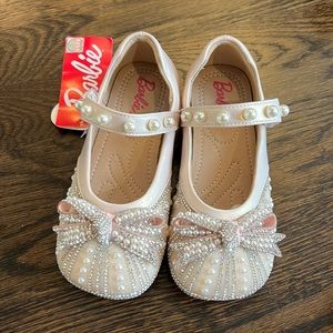 Girl dress shoe. EU size 28 fit US size 10